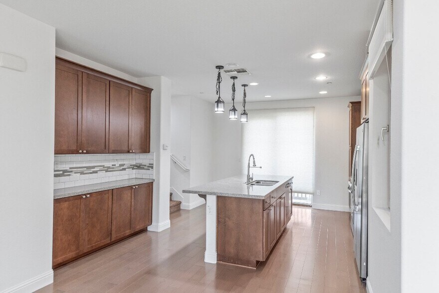 Building Photo - 2954 Worthing Common