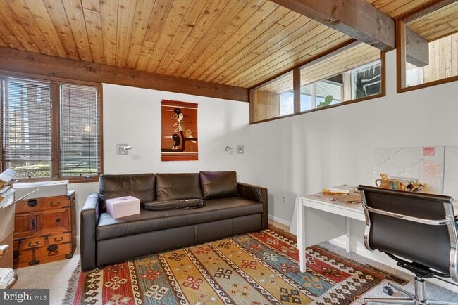 Building Photo - 1219 Ingleside Ave