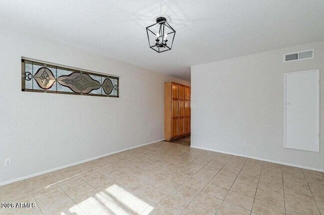 Building Photo - 505 W Howe St