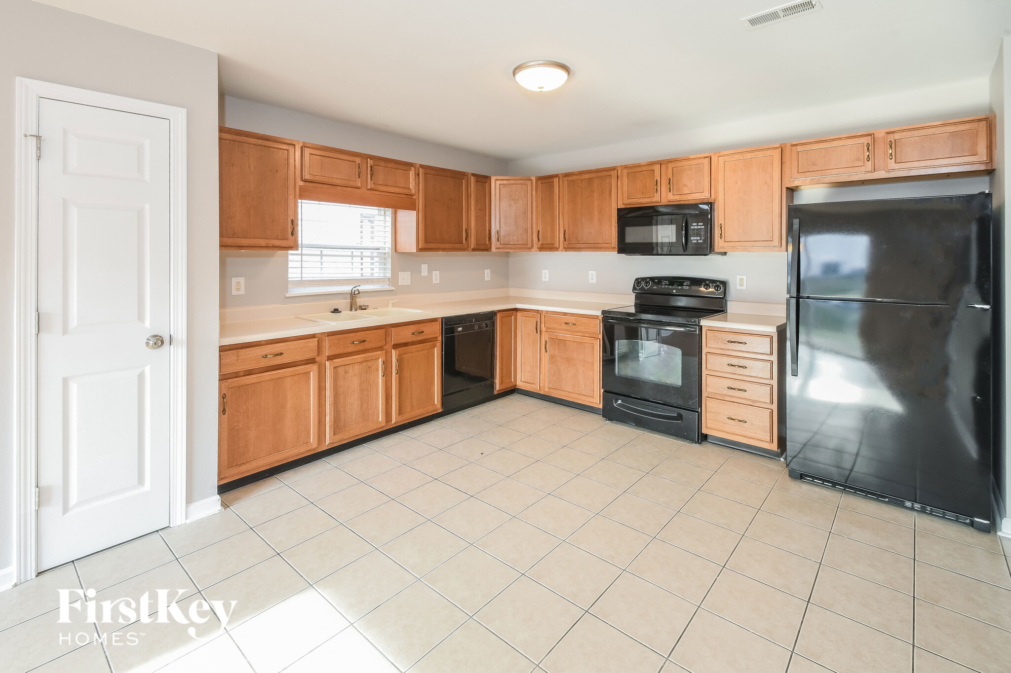 Building Photo - 2334 Layton Park Dr