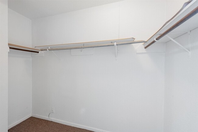 Building Photo - 12400 Brookglade Cir