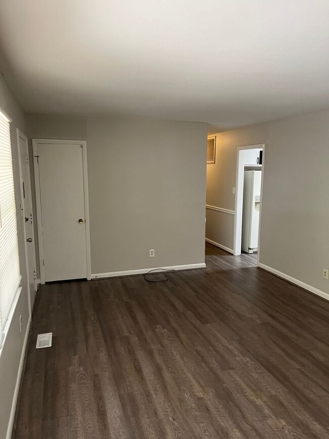 Building Photo - Renovated 3 Bedroom Ranch in Raleigh, Avai...