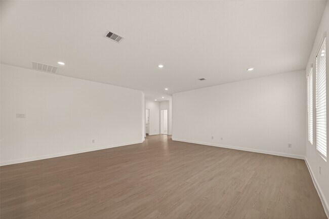 Building Photo - 2511 American Ruby Dr