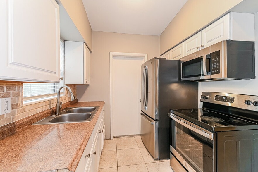 Building Photo - 3716 Belmont St