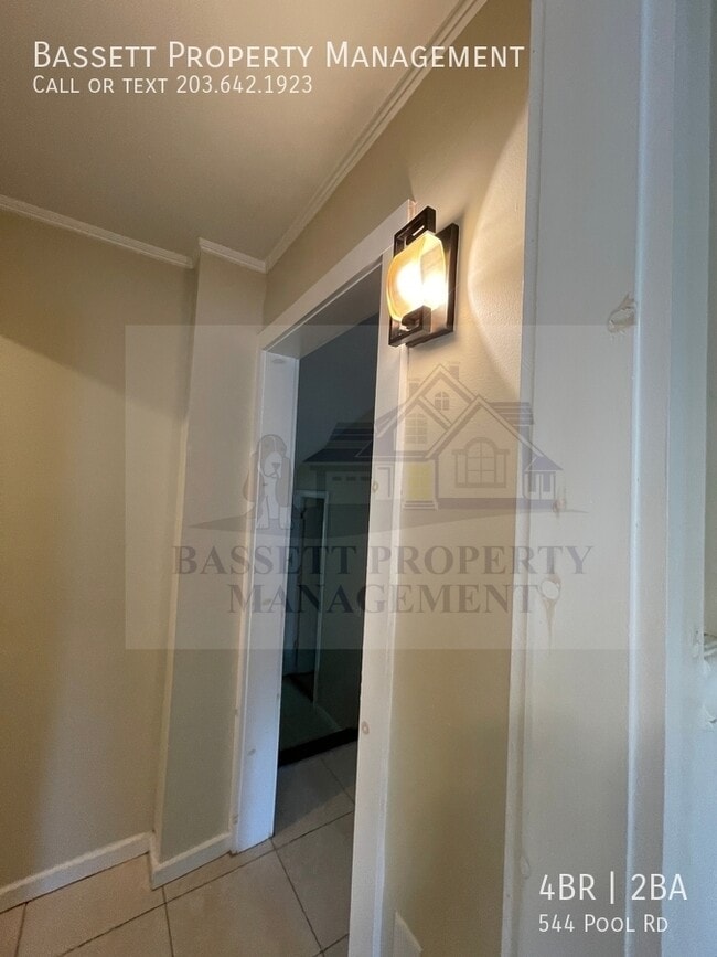 Building Photo - 544 Pool Rd