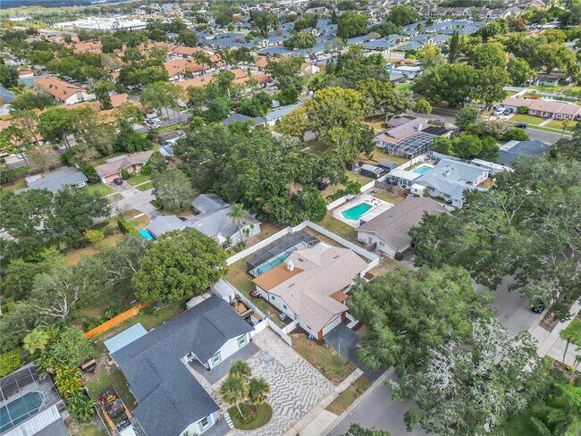 Building Photo - 1985 Japonica Rd