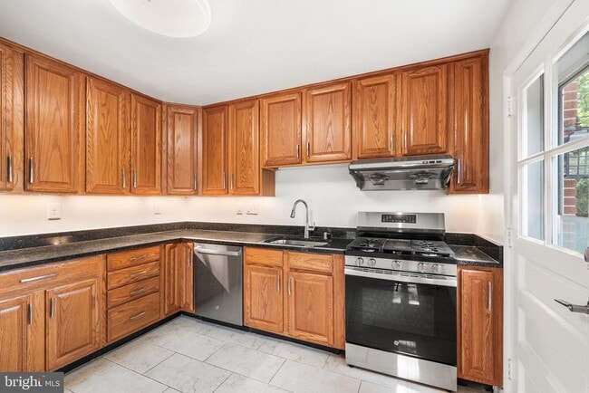 Building Photo - 5313 Taney Ave