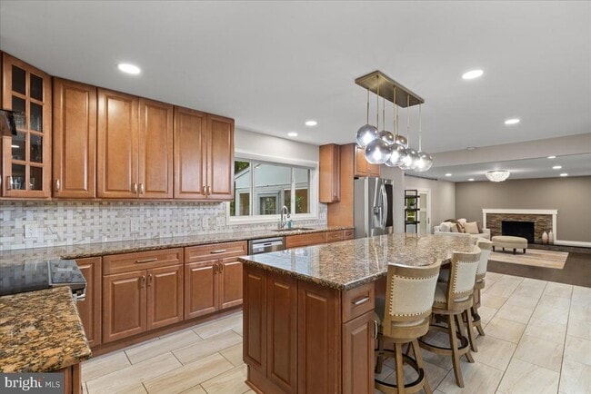 Building Photo - 9472 Lapstrake Ln