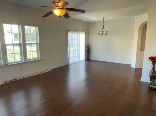 Building Photo - Spacious 3-Bedroom Townhome in the Riviera...