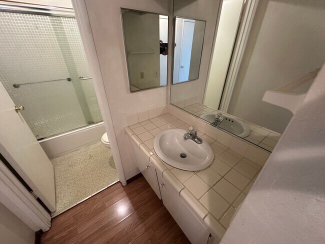 Building Photo - Water, Sewer, Garbage paid