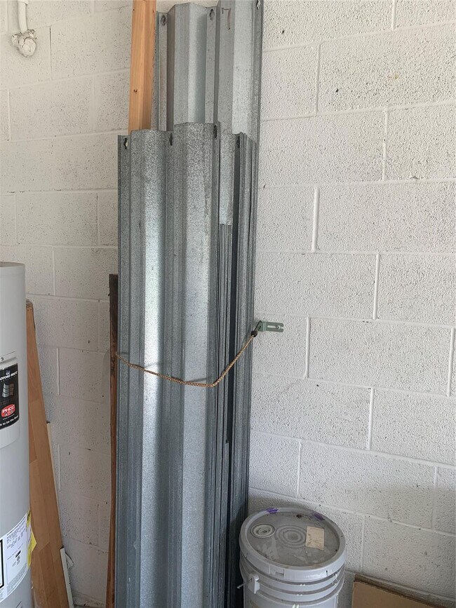 Building Photo - 3190 SW Curcuma St