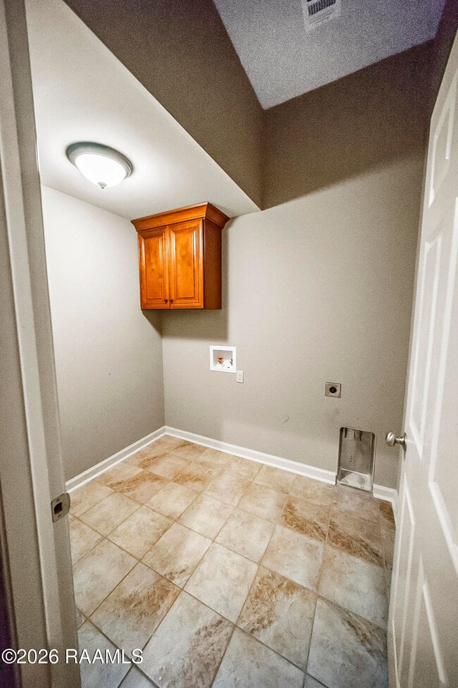 Building Photo - 218 Chimney Rock Blvd