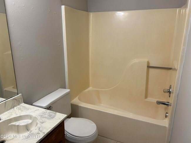 Building Photo - 2900 Brachton Cove W