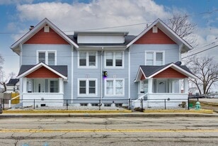 Building Photo - 912 E 22nd St