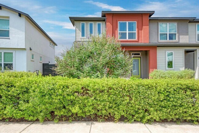 Building Photo - 5408a Baythorne Dr