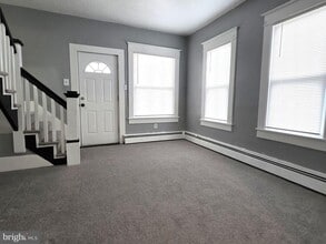 Building Photo - 2A E Milby St