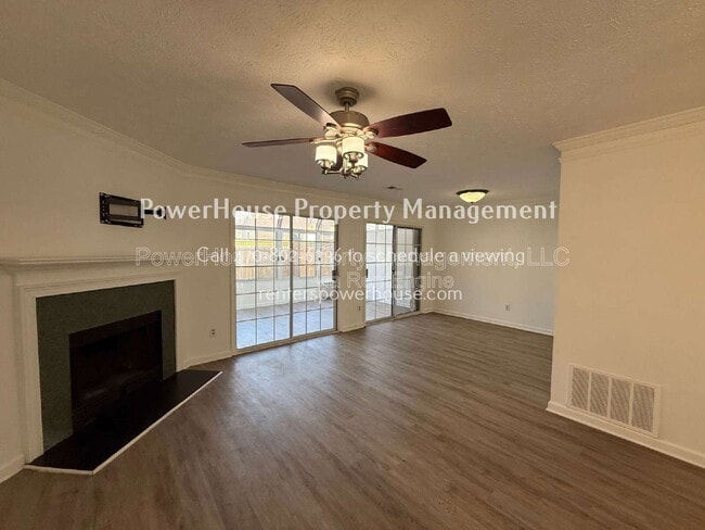 Building Photo - 3859 Meadow Creek Dr