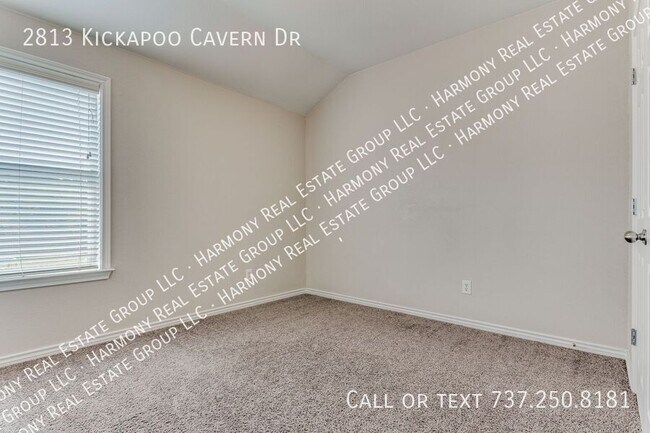 Building Photo - 2813 Kickapoo Cavern Dr