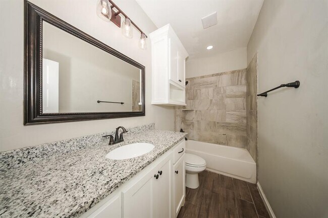 Building Photo - 207 Casey Ln