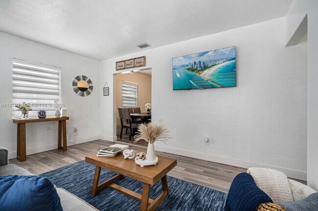 Building Photo - 1021 NW 37th Ave