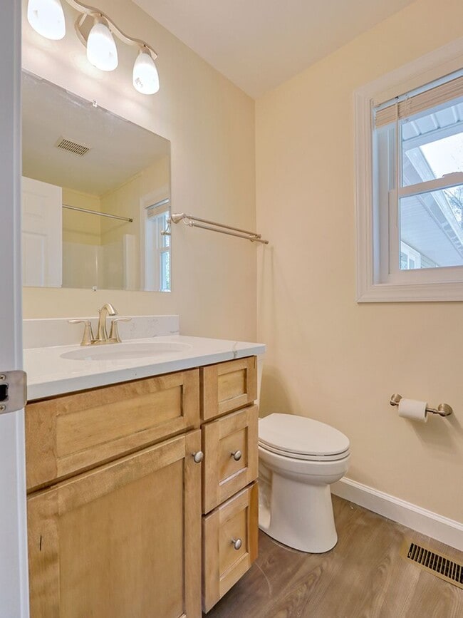 Building Photo - Waterfront Living in Historic Milton! 3-be...