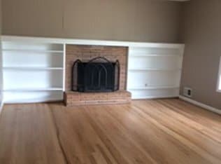 Building Photo - Hardwood floors