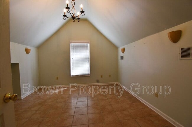 Building Photo - 810 Ethelored St