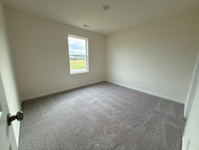 Building Photo - 112 Vulcan St