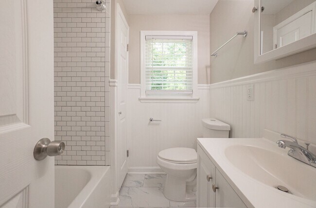 Building Photo - Welcome to this beautiful newly renovated ...