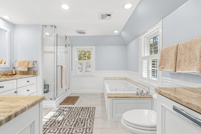 Building Photo - 2 Phillips Pond Rd