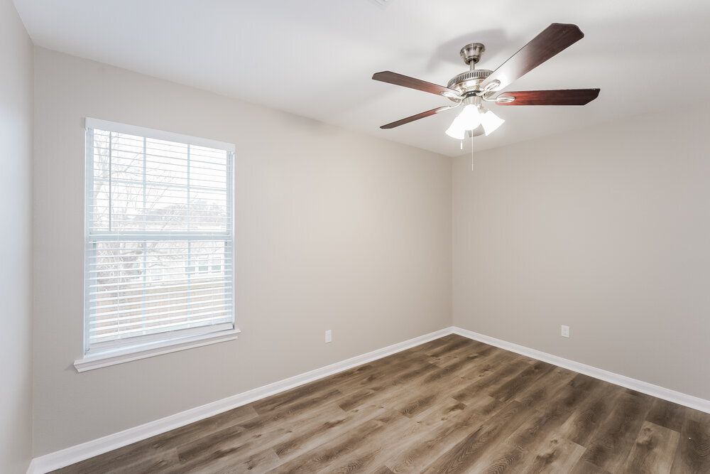 Building Photo - 20727 Dickinson Manor Ln