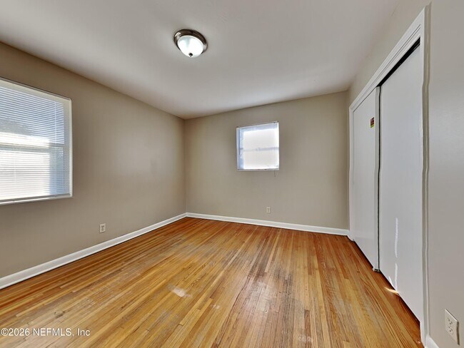 Building Photo - 6332 Romilly Dr