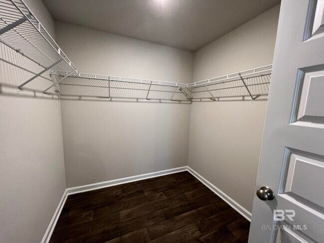Building Photo - 10681 Northern Dancer Ct