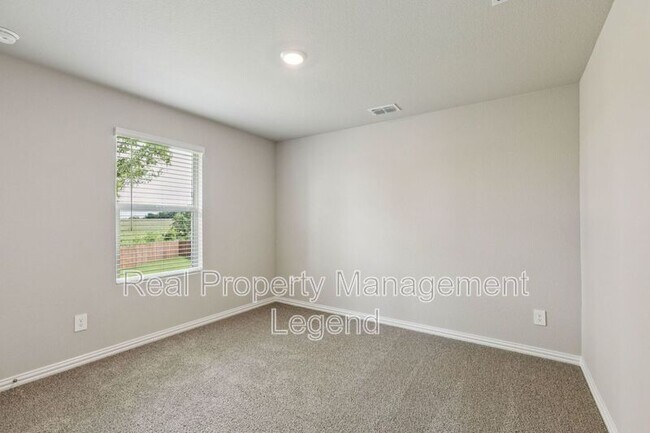 Building Photo - 4018 Sandstone Dr