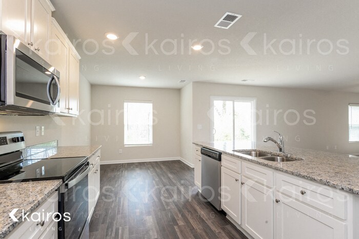 Building Photo - 351 Common Reed Dr