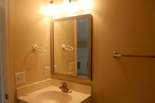 Building Photo - 1218 Wordsworth Ct