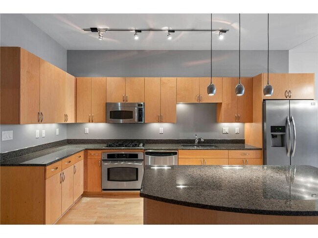 Building Photo - 401 N 2nd St