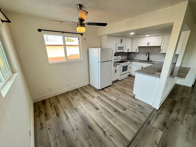 Building Photo - Gorgeous 2bed/1bath home located in Spring...