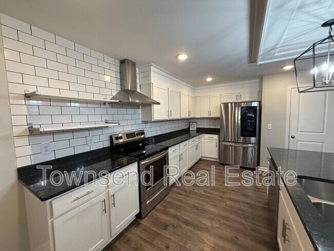 Building Photo - 83 Kotata Ave