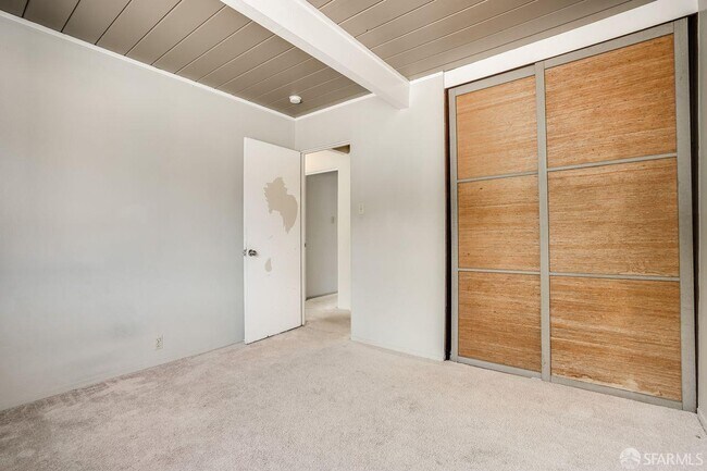 Building Photo - 172 Amber Dr