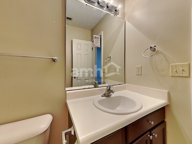 Building Photo - 10393 Buell Ct
