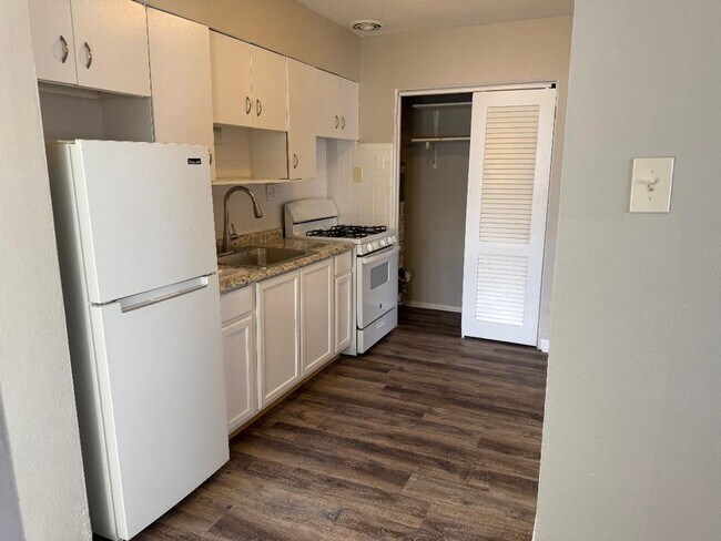 Building Photo - 8025 Gravois Rd