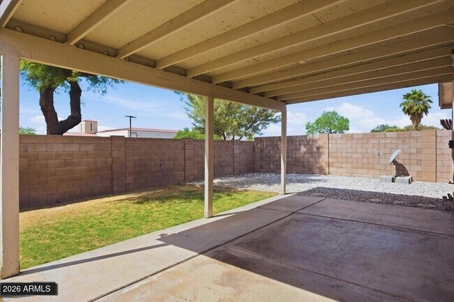 Building Photo - 2901 W Irma Ln