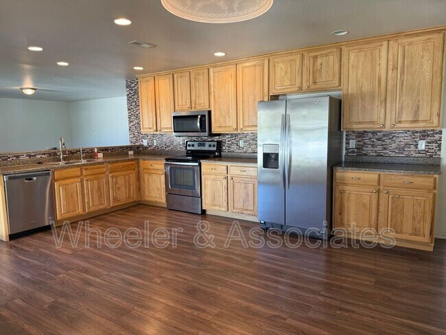 Building Photo - 1584 W Galbraith Ln