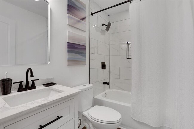 Building Photo - 2466 Old Hapeville Rd SW