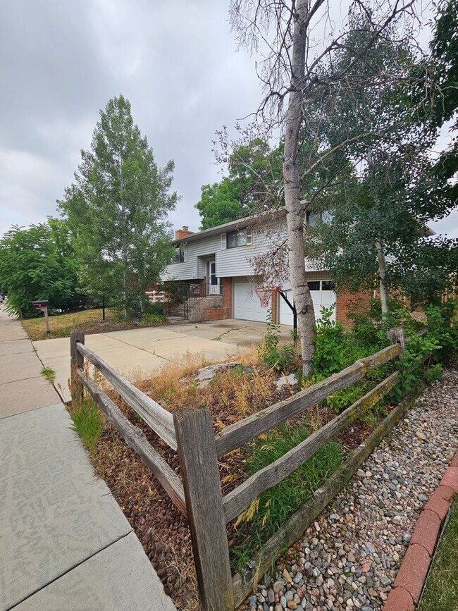 Building Photo - 2513 Fairplay Dr