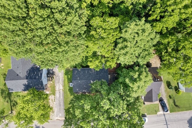 Building Photo - Beautiful home just north of downtown Colu...