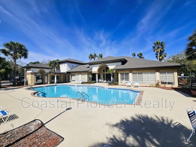 Building Photo - 17112 Carrington Park Dr