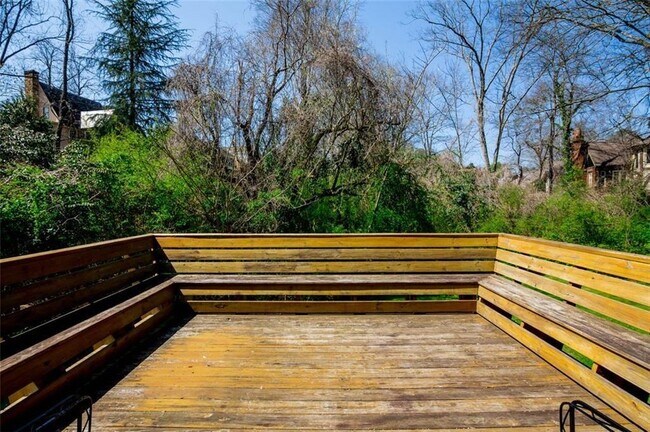 Building Photo - 1536 Beech Valley Way NE