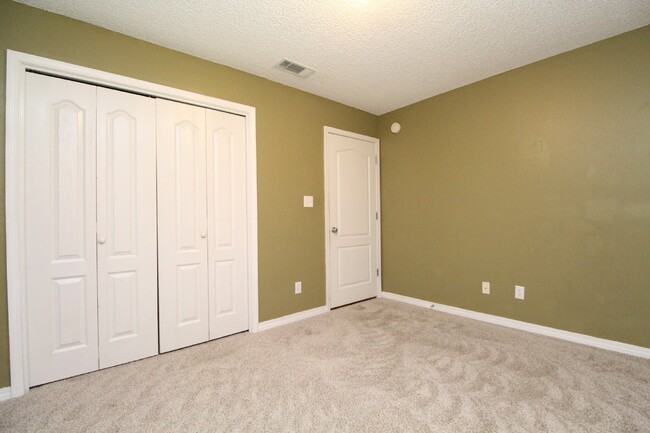 Building Photo - Executive 3-Bedroom Brick Home with Florid...